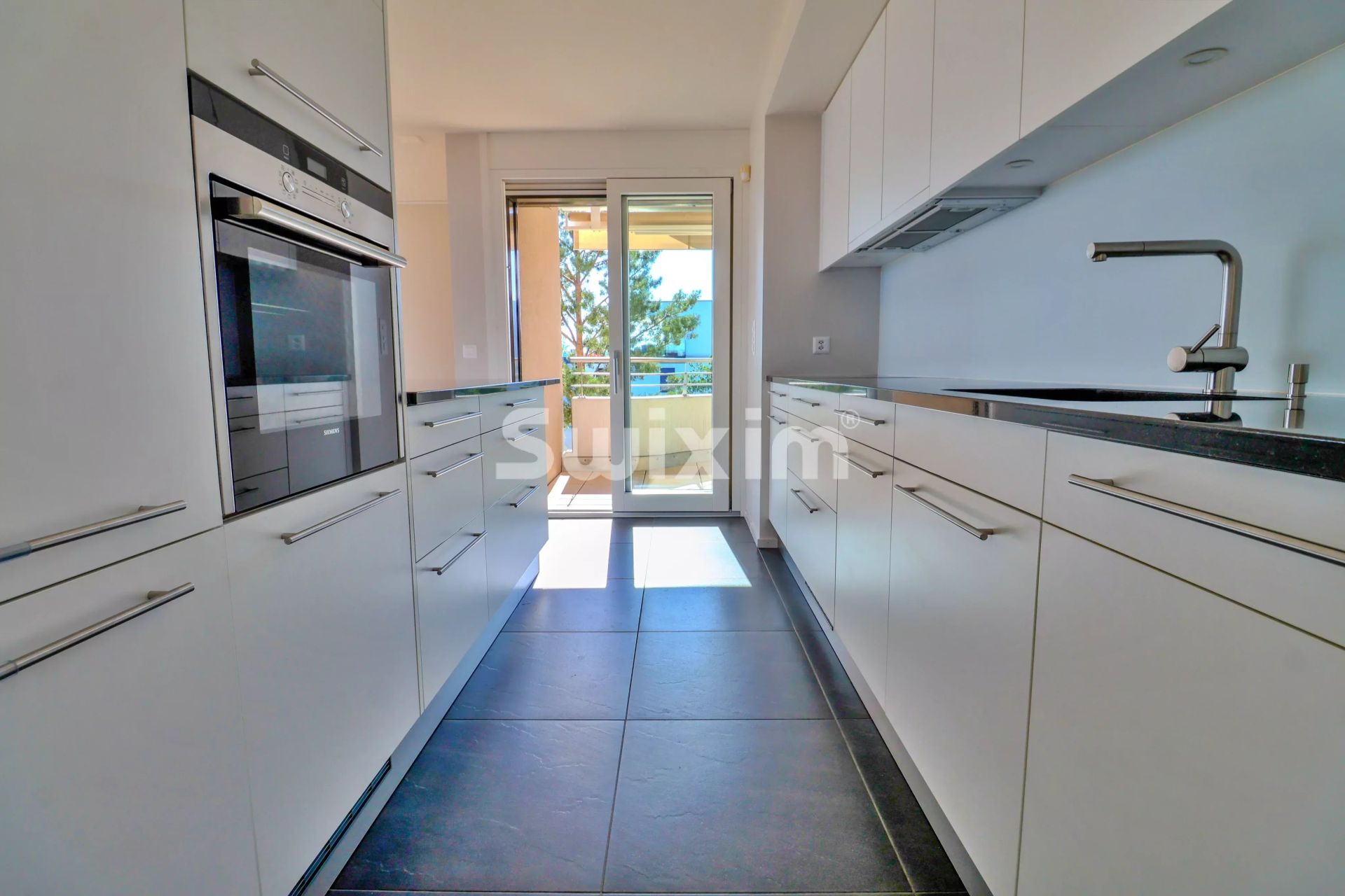 apartment 5.5 Rooms for rent on Pully (1009)