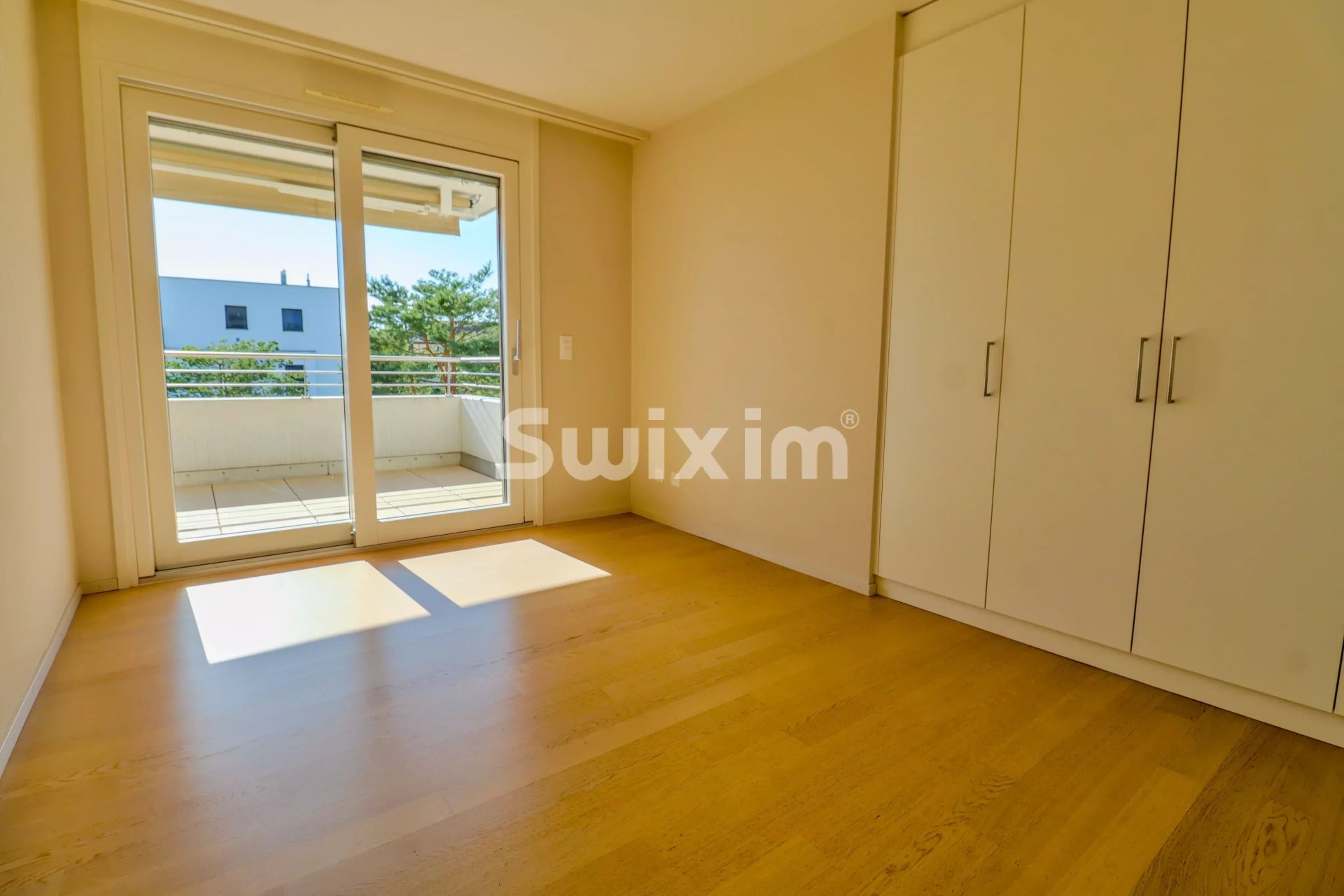 apartment 5.5 Rooms for rent on Pully (1009)