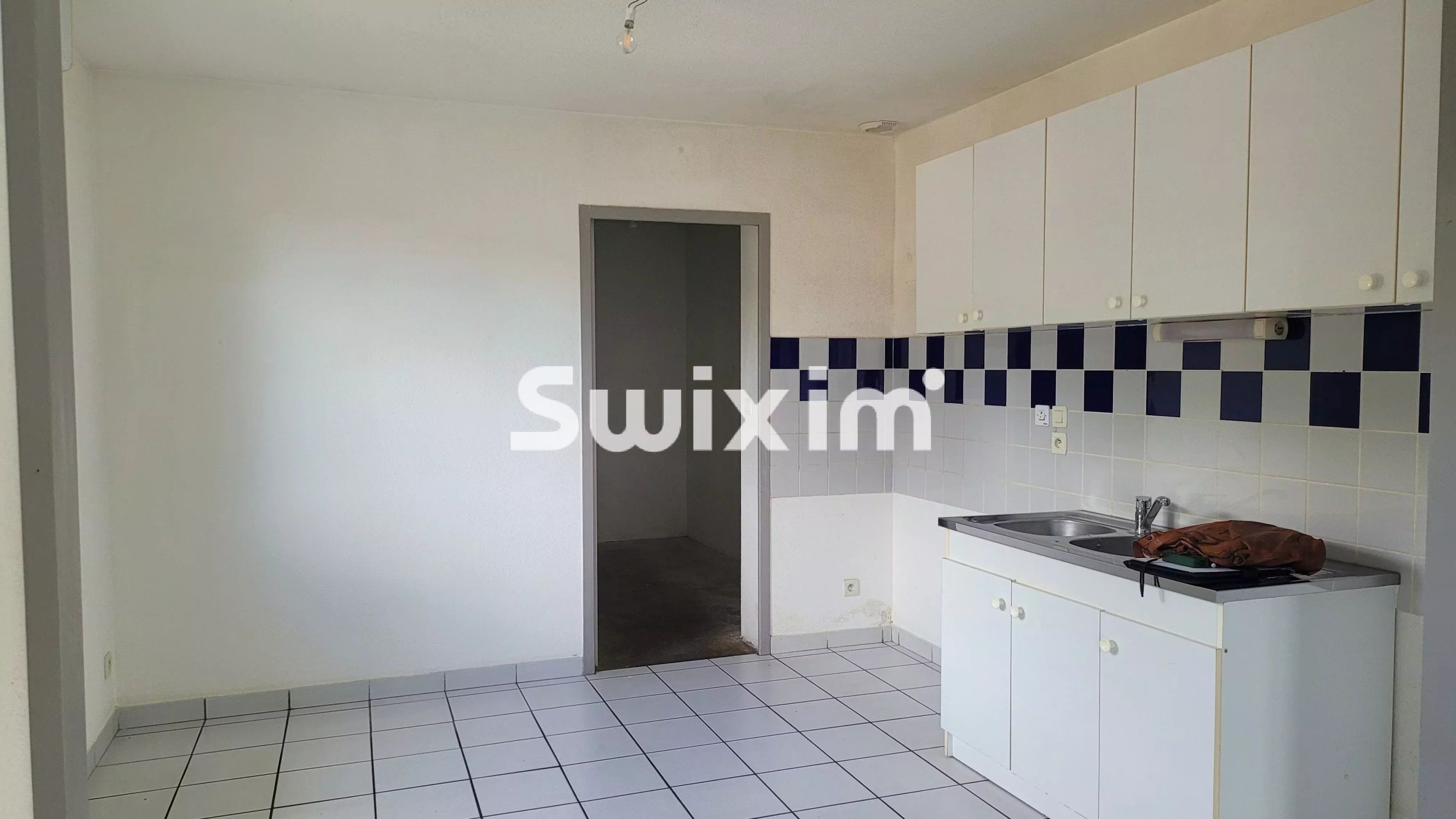 house 5 Rooms for sale on Lons-le-Saunier (39000)
