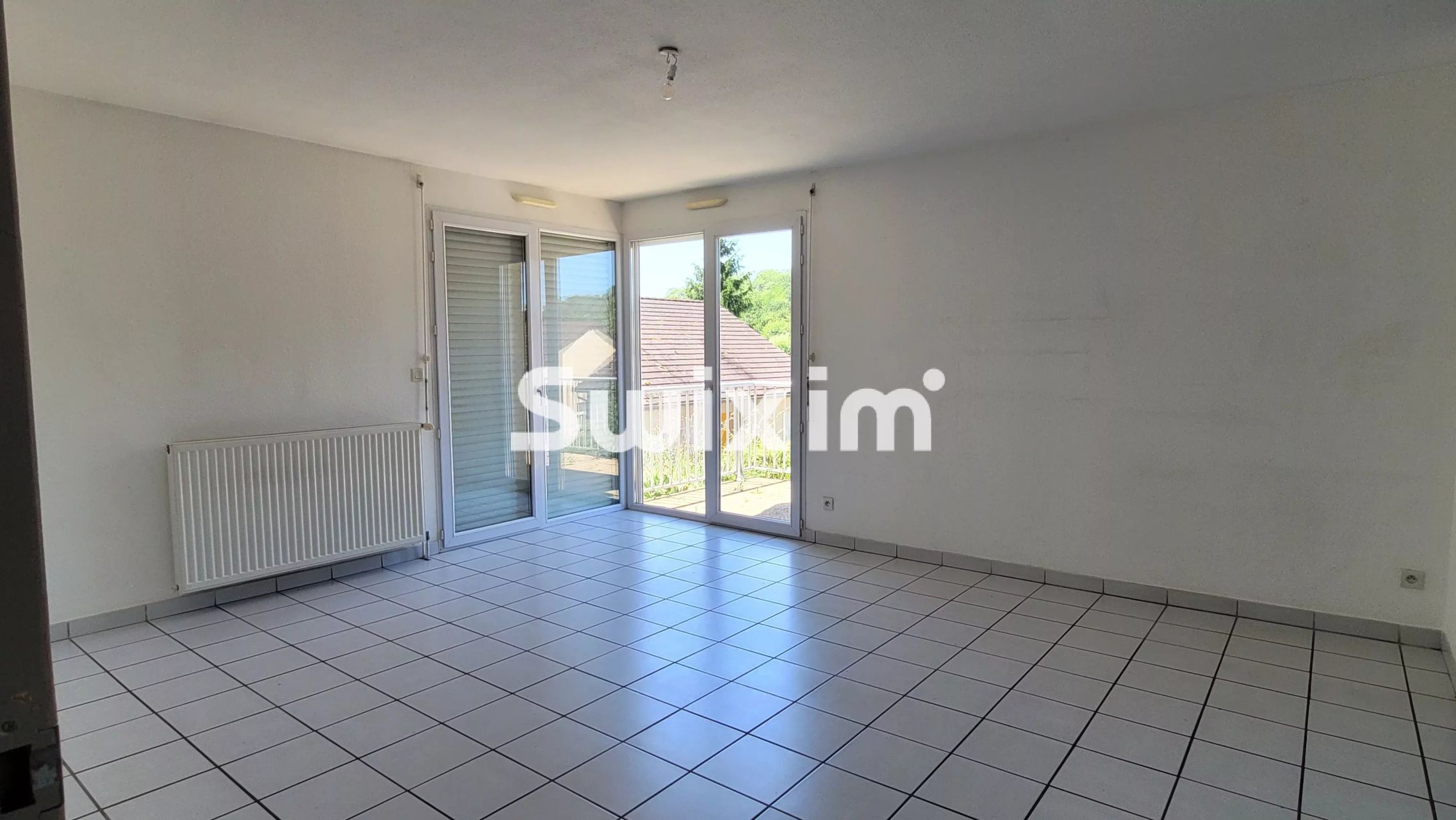 house 5 Rooms for sale on Lons-le-Saunier (39000)