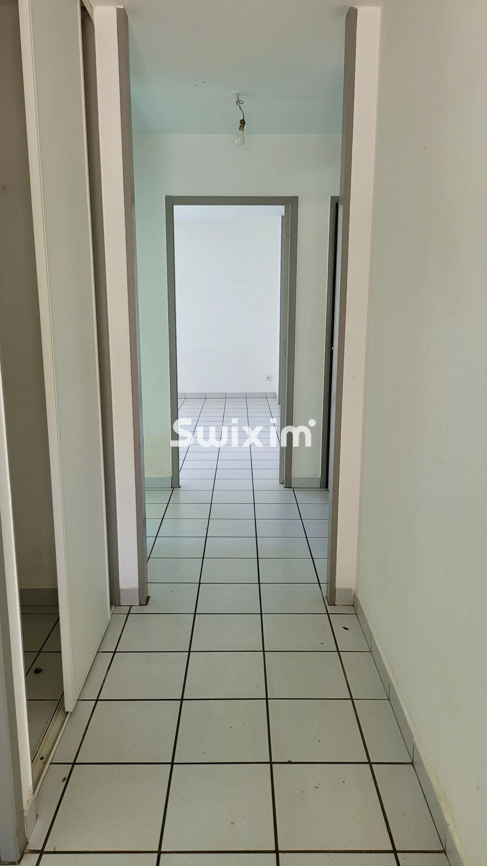 house 5 Rooms for sale on Lons-le-Saunier (39000)