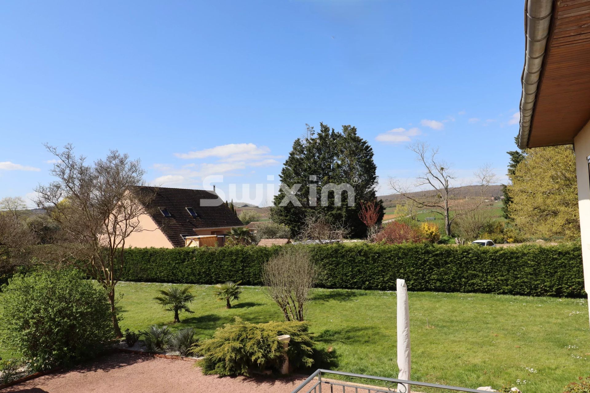 propriété 10 Pièces en vente sur Fontaines (71150)