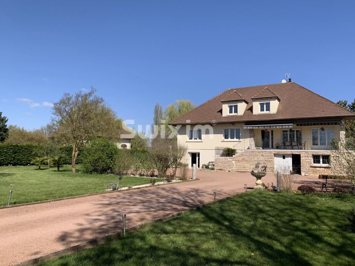 Vente Propriété Fontaines 10&nbsp;Pièces 291&nbsp;m²