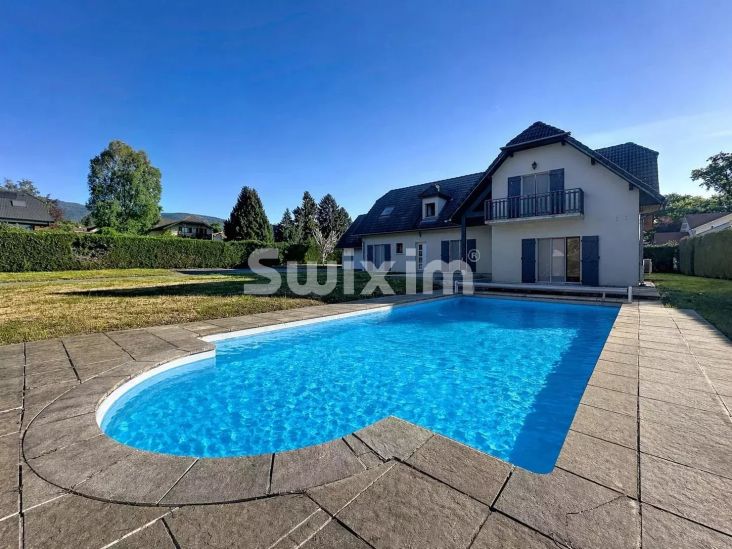 Sale House Cessy 8&nbsp;Rooms 223&nbsp;m²