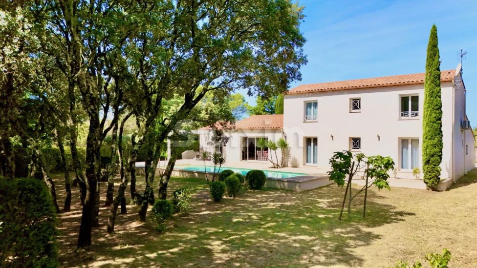 Vente Villa Nîmes 6&nbsp;Pièces 211&nbsp;m²