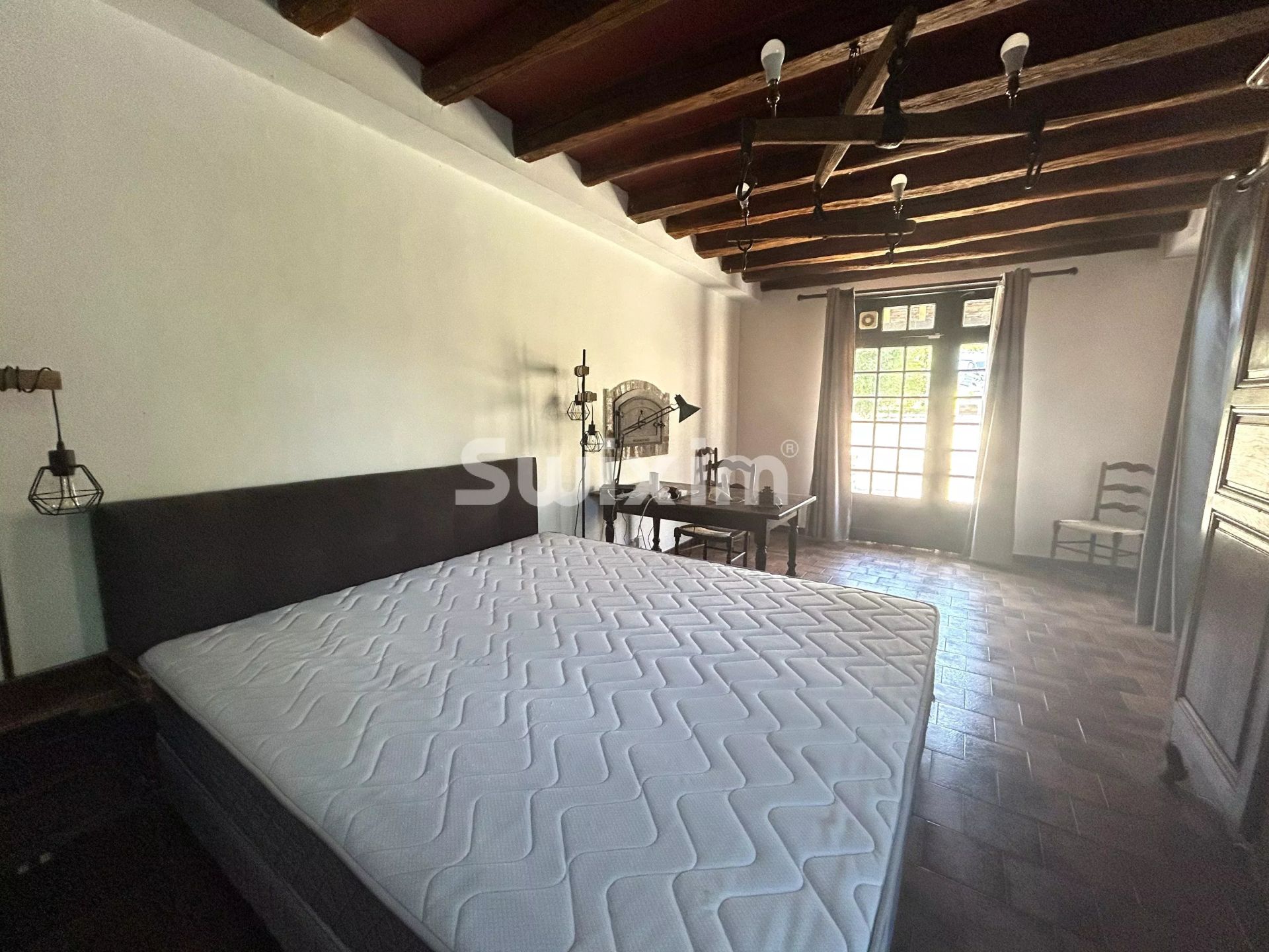 house 9 Rooms for sale on Joux-la-Ville (89440)