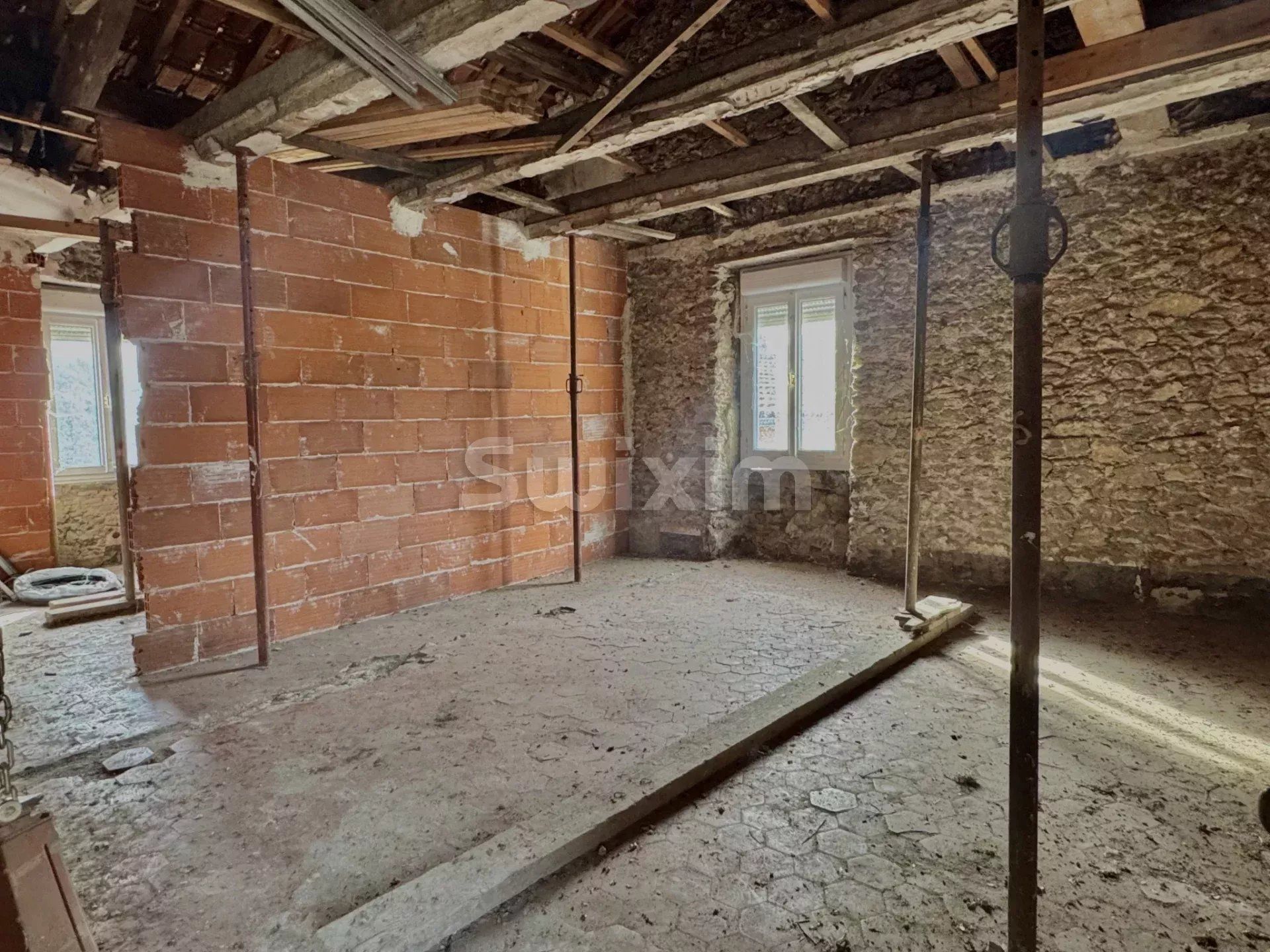 apartment 4 Rooms for sale on Sainte-Cécile-d'Andorge (30110)
