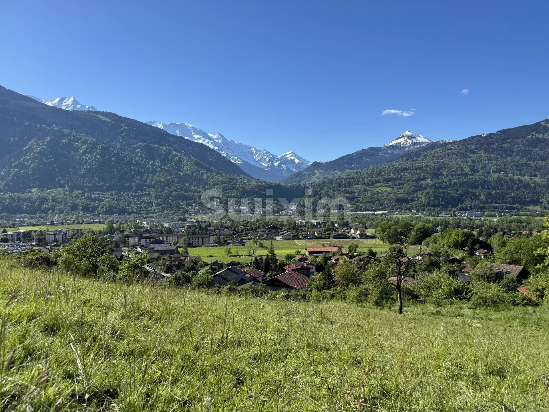 buildable land for sale on Passy (74190)