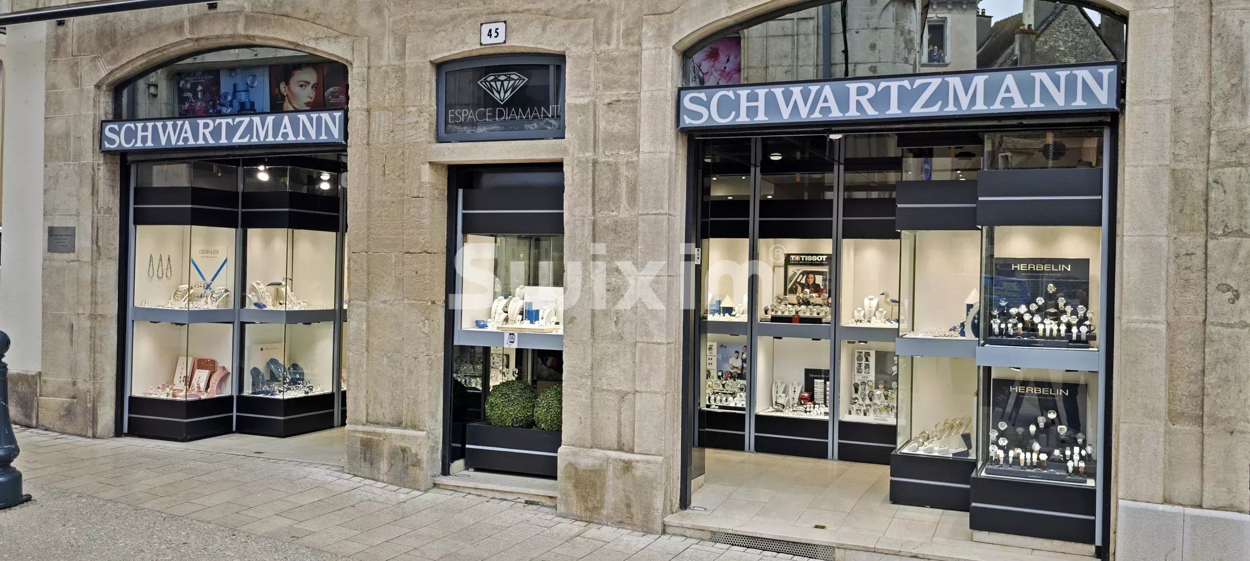 commerce 4 Pièces en vente sur Dole (39100)