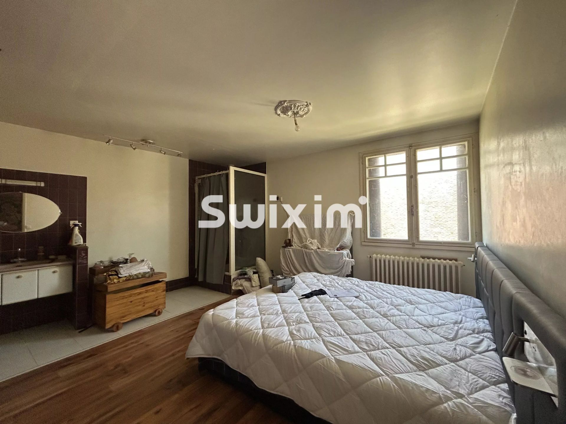 house 6 Rooms for sale on Lons-le-Saunier (39000)