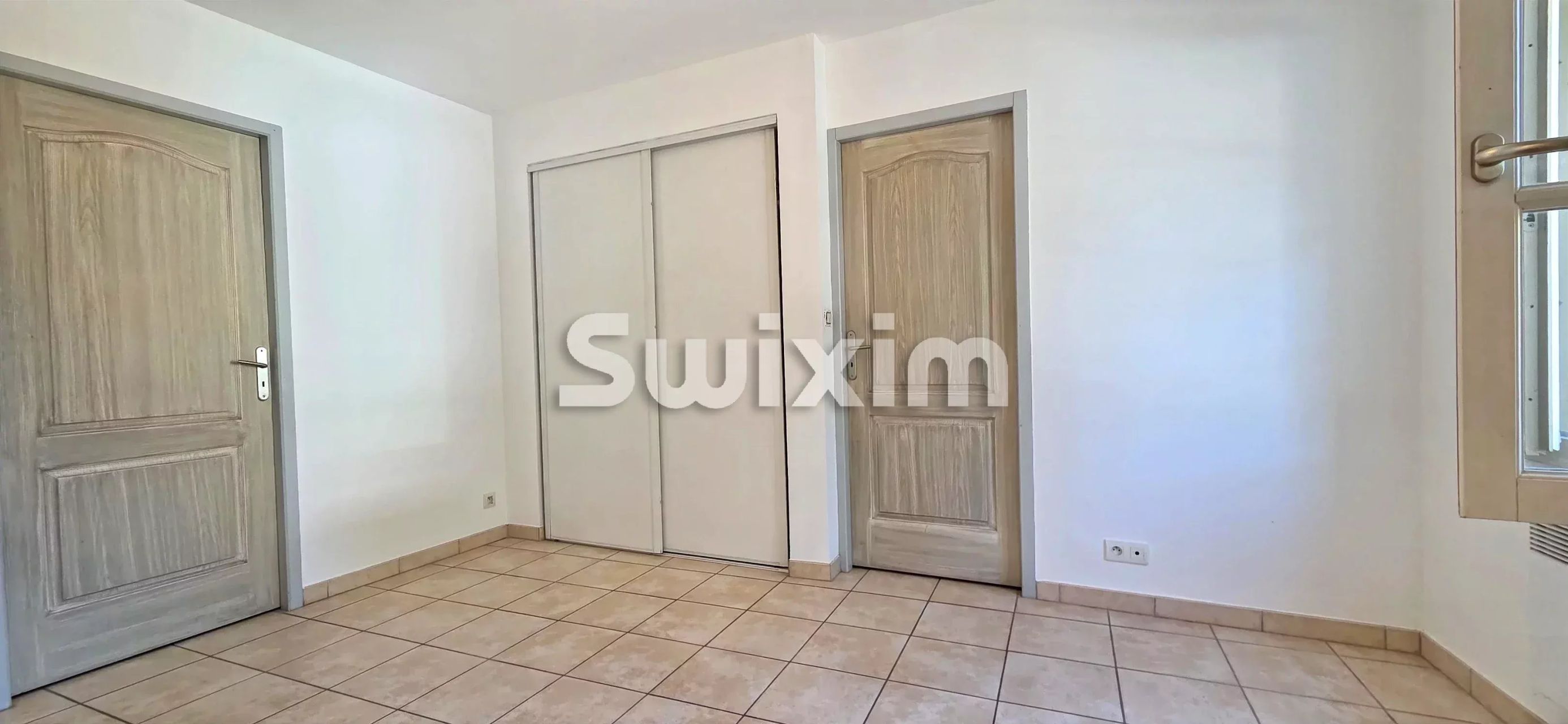 casa 4 Quartos para aluguer sobre Caderousse (84860)