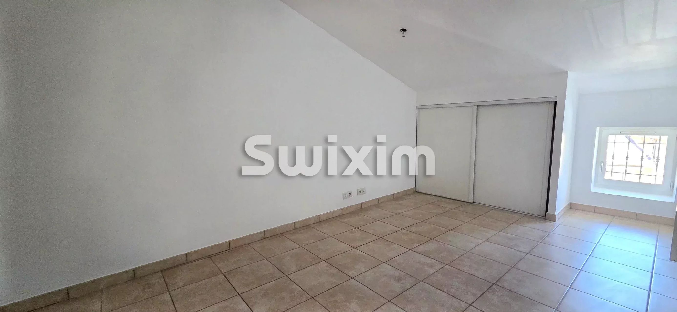 casa 4 Quartos para aluguer sobre Caderousse (84860)