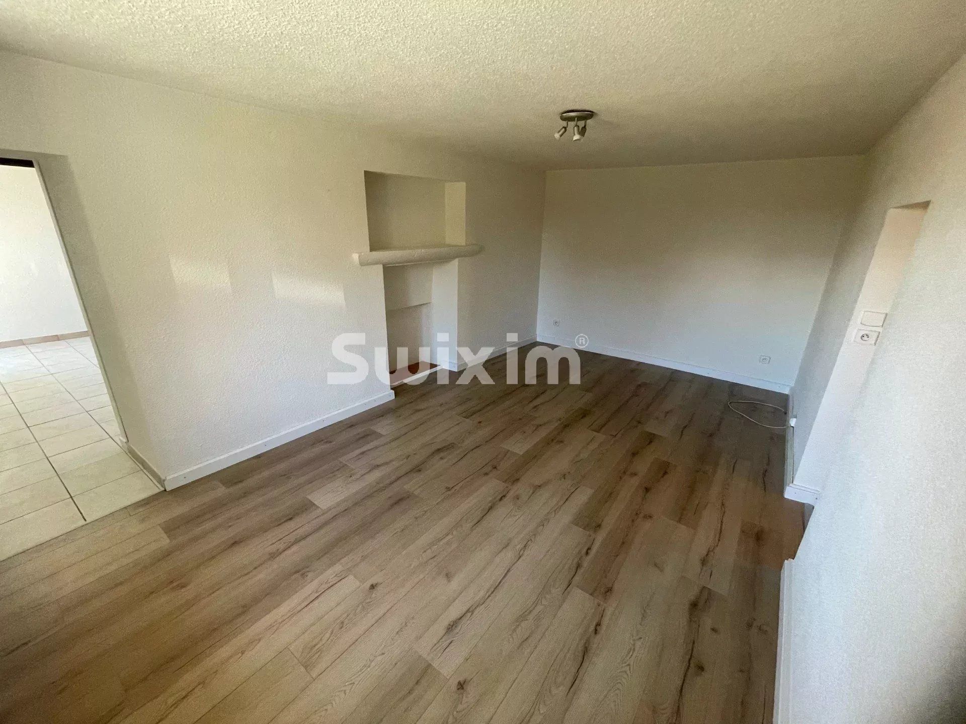 apartamento 4 Quartos para aluguer sobre Le Pasquier (39300)