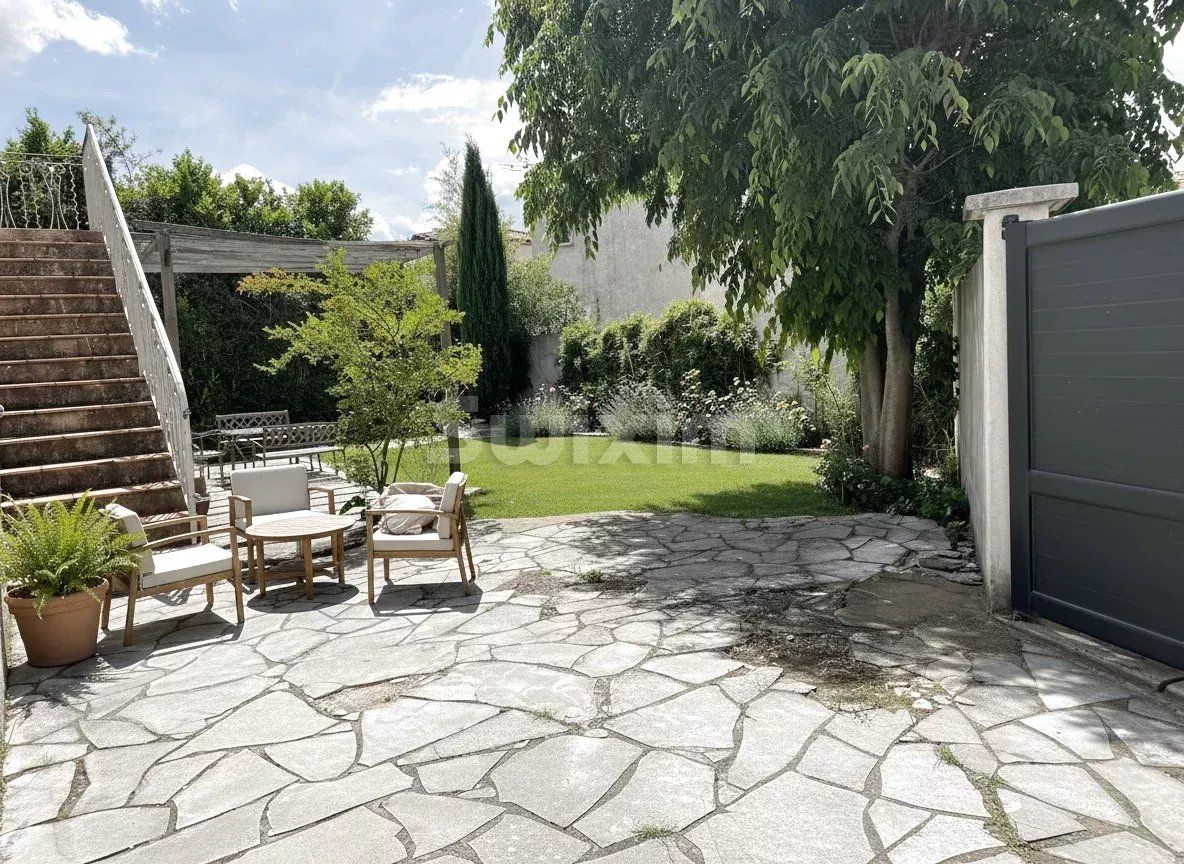 apartment 3 Rooms for sale on Marguerittes (30320)
