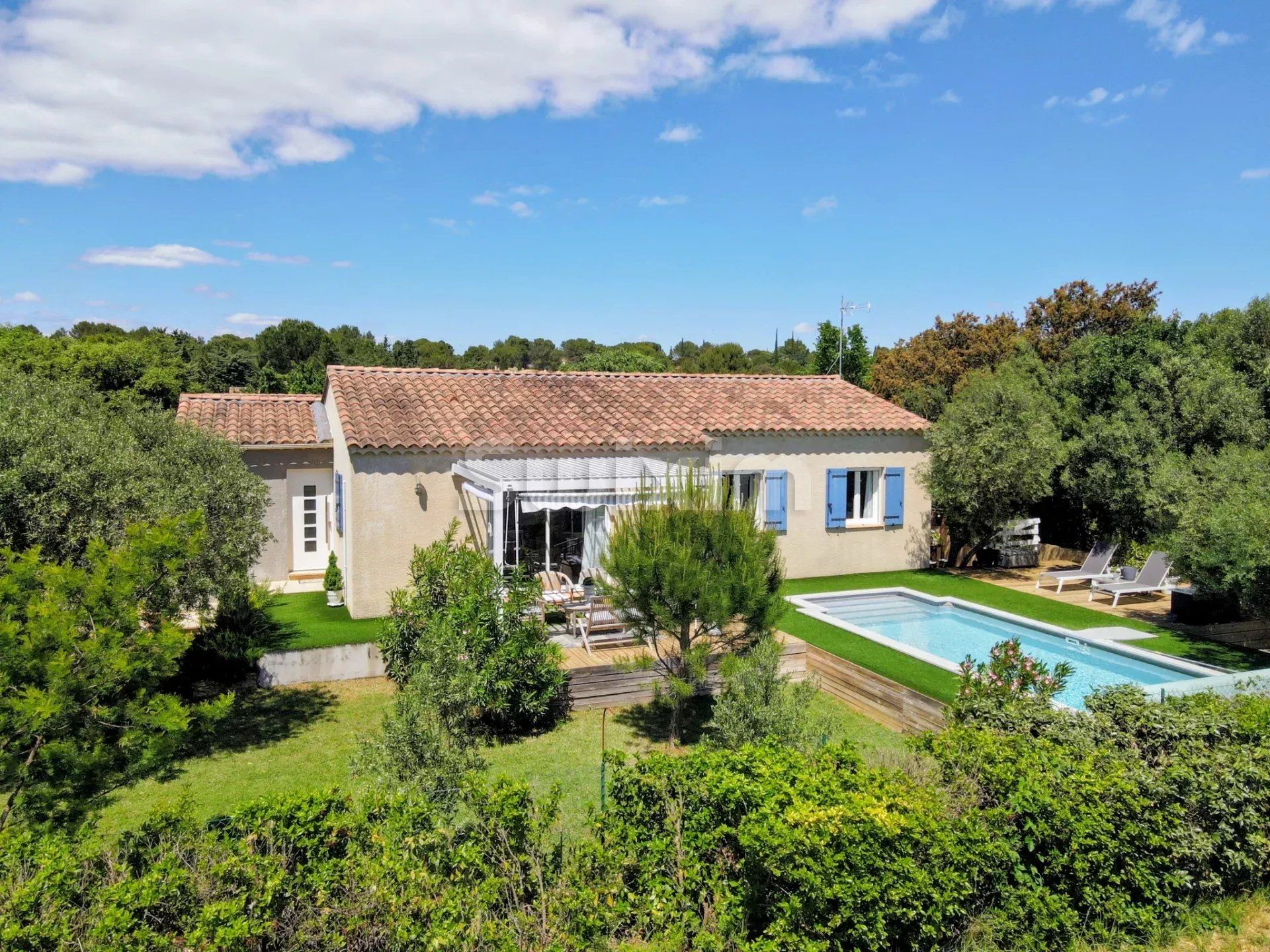 villa 5 Zimmer zum verkauf auf Uzès (30700)
