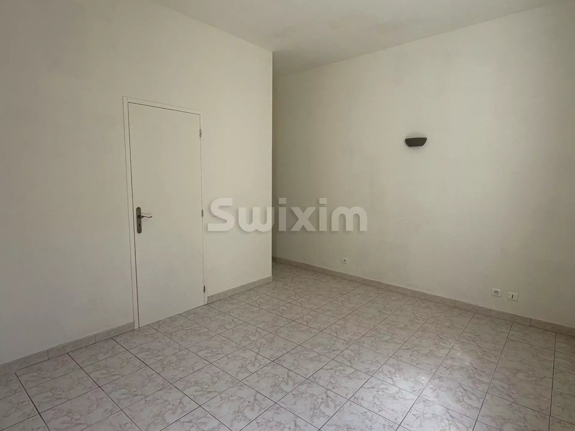apartamento 2 Quartos para aluguer sobre Uzès (30700)