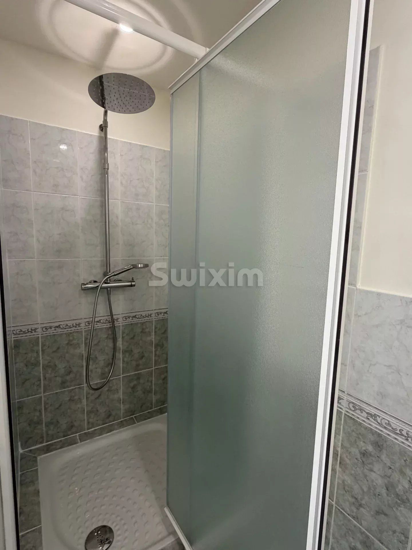 apartamento 2 Quartos para aluguer sobre Uzès (30700)