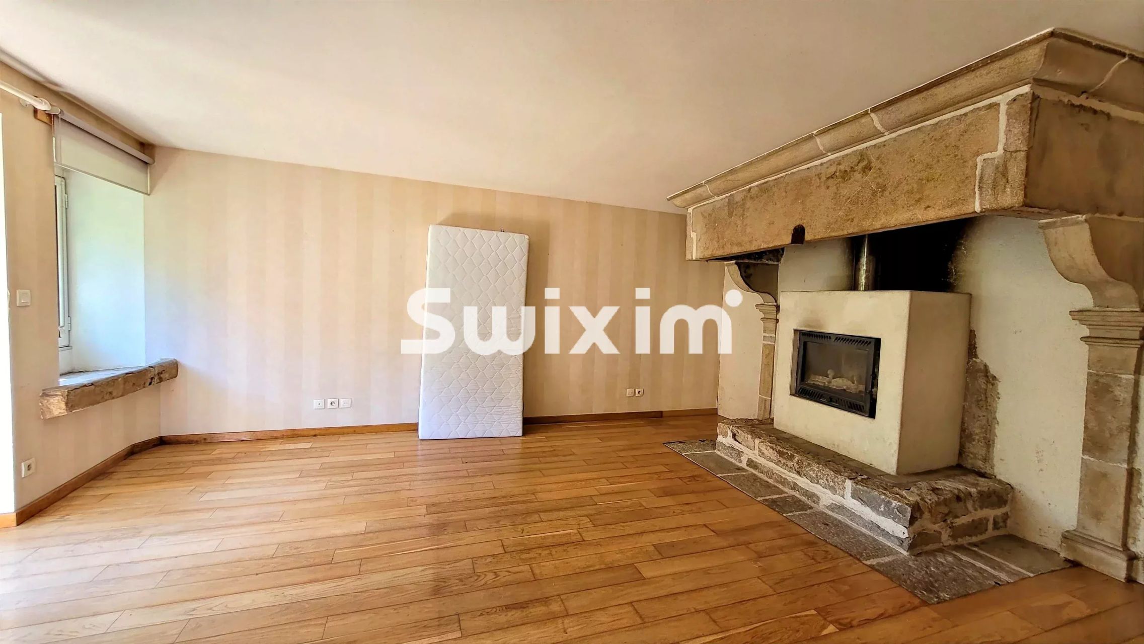 haus 12 Zimmer zum verkauf auf Lons-le-Saunier (39000)