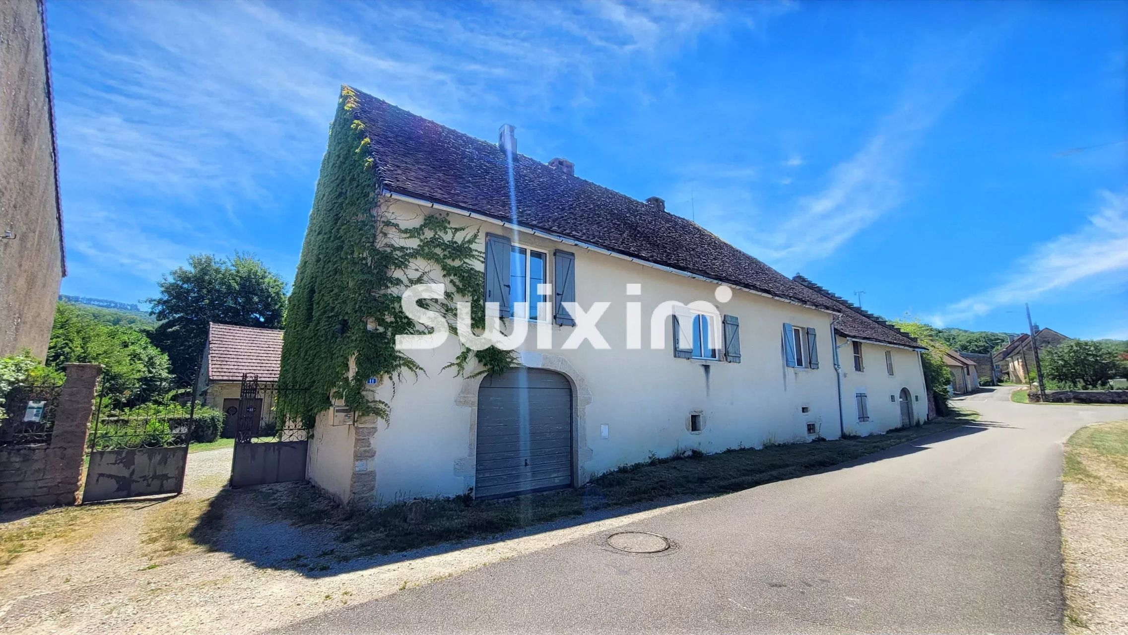 haus 12 Zimmer zum verkauf auf Lons-le-Saunier (39000)