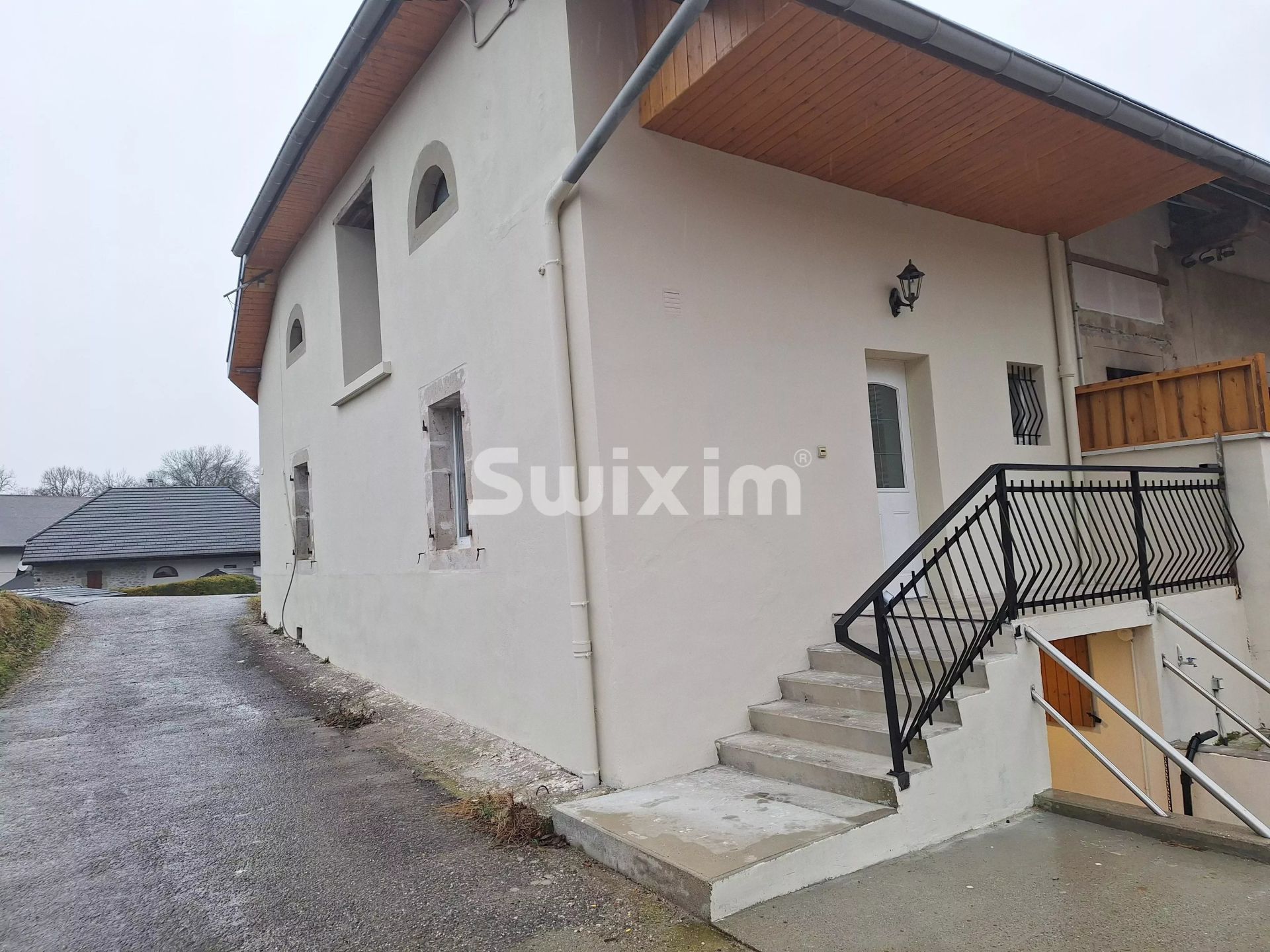 house 3 Rooms for sale on Chilly (74270)