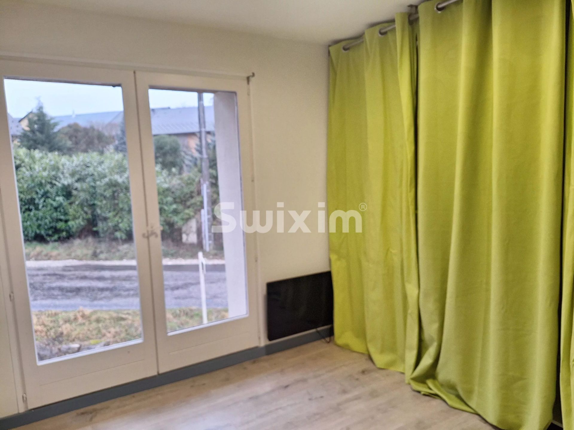 house 3 Rooms for sale on Chilly (74270)