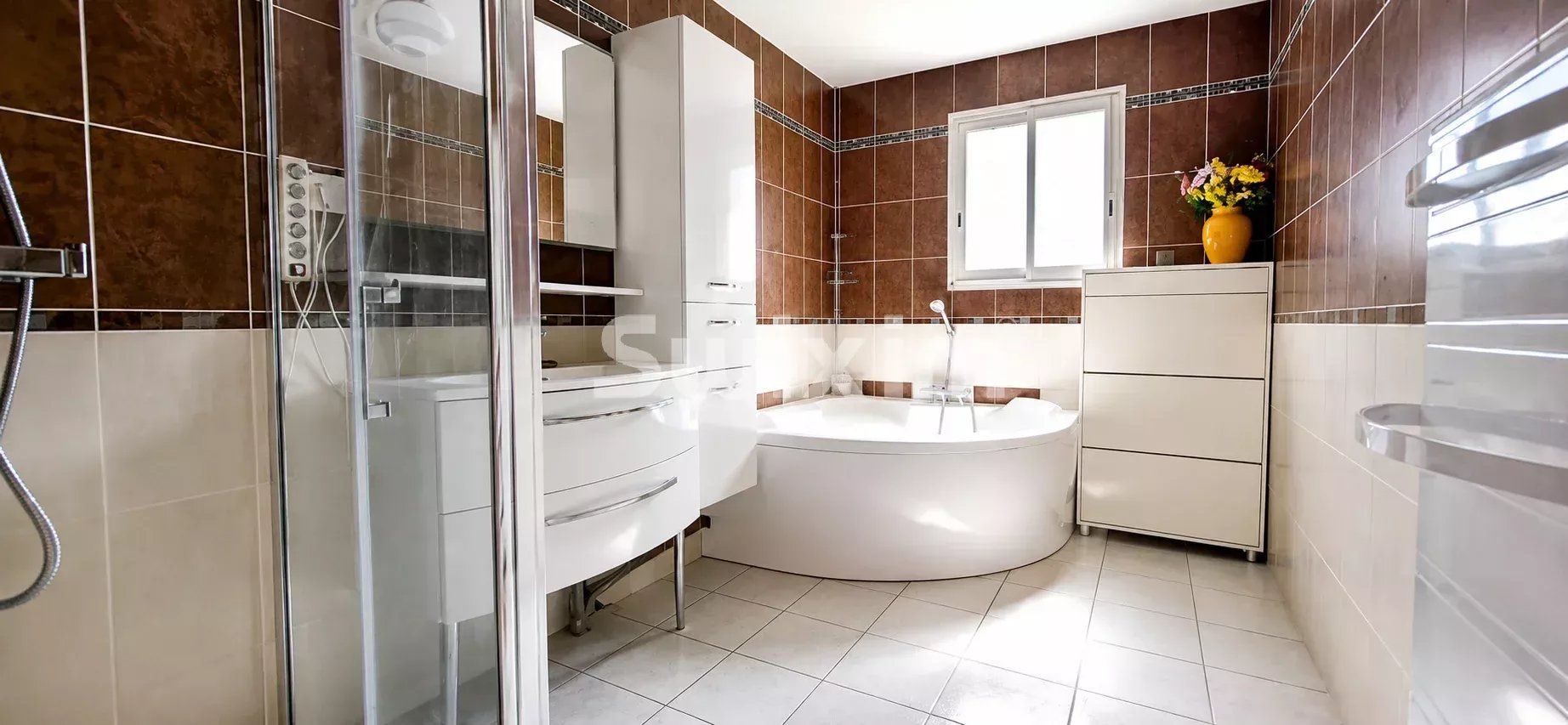 villa 7 Camere in vendita su Valréas (84600)