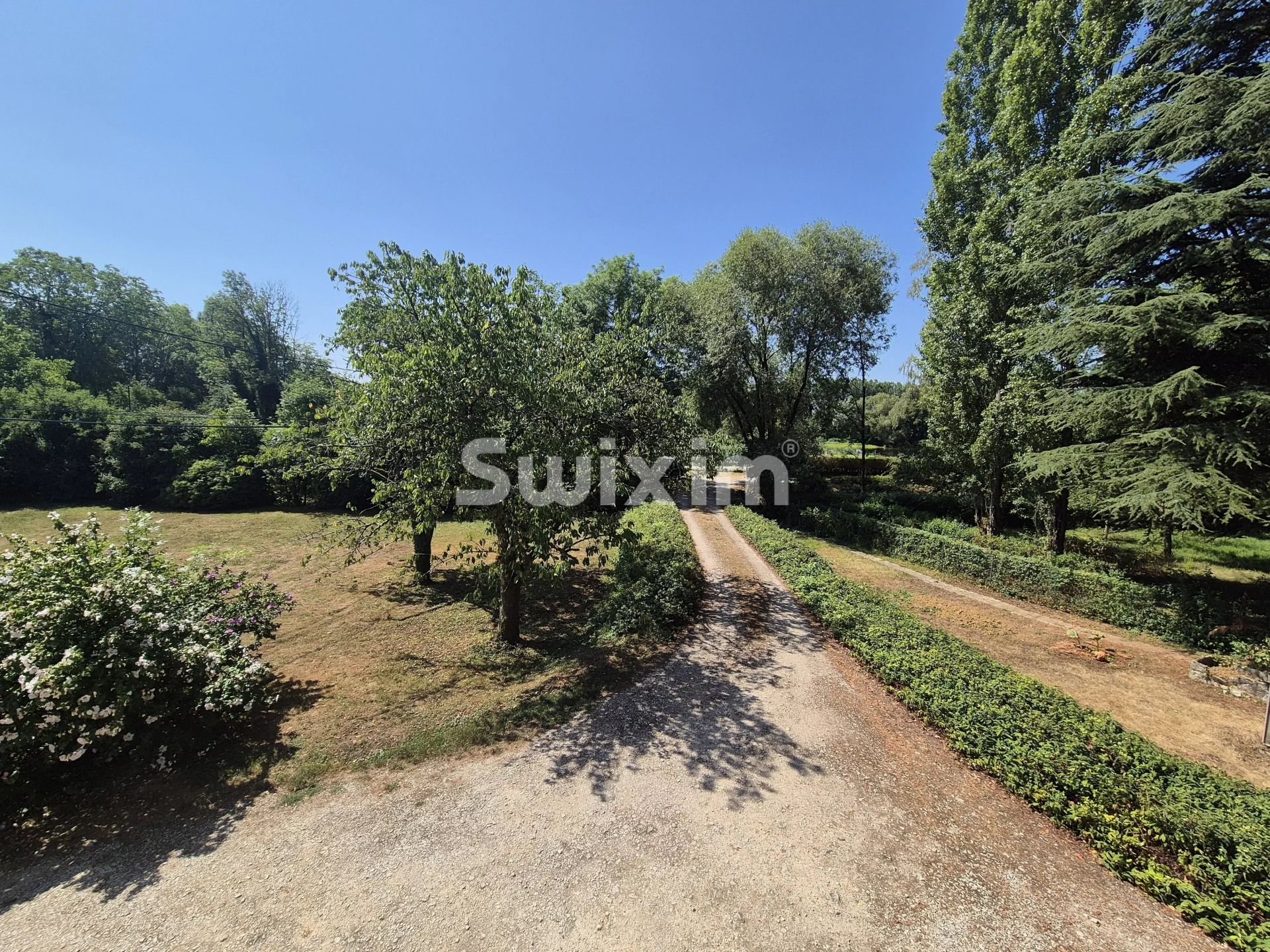chalet 5 Rooms for sale on Rochefort-sur-Nenon (39700)