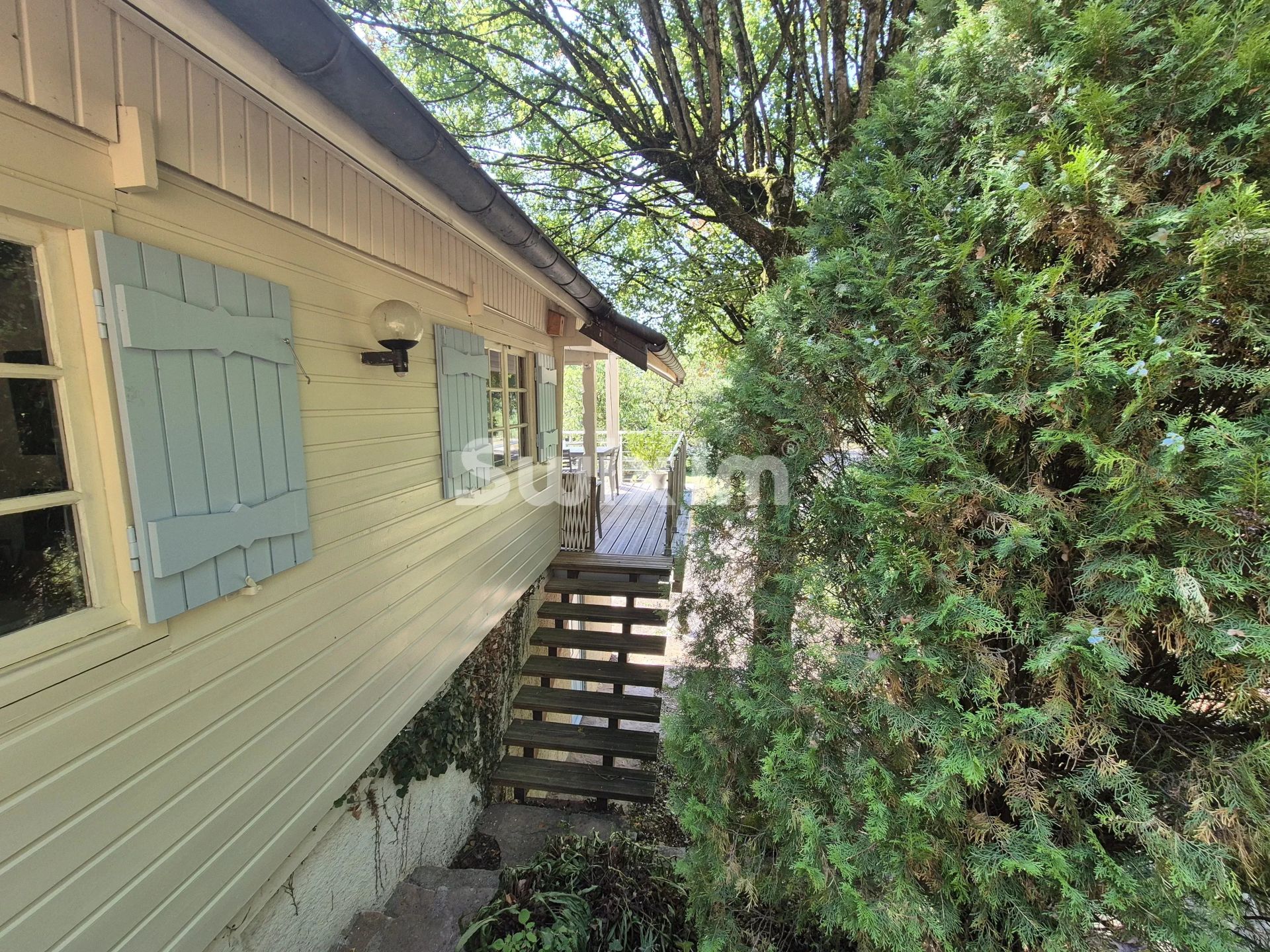 chalet 5 Rooms for sale on Rochefort-sur-Nenon (39700)