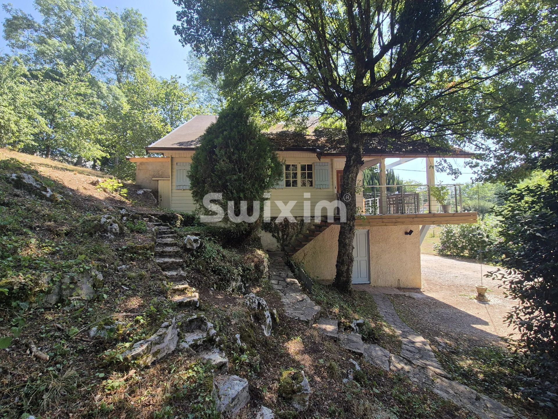 chalet 5 Rooms for sale on Rochefort-sur-Nenon (39700)