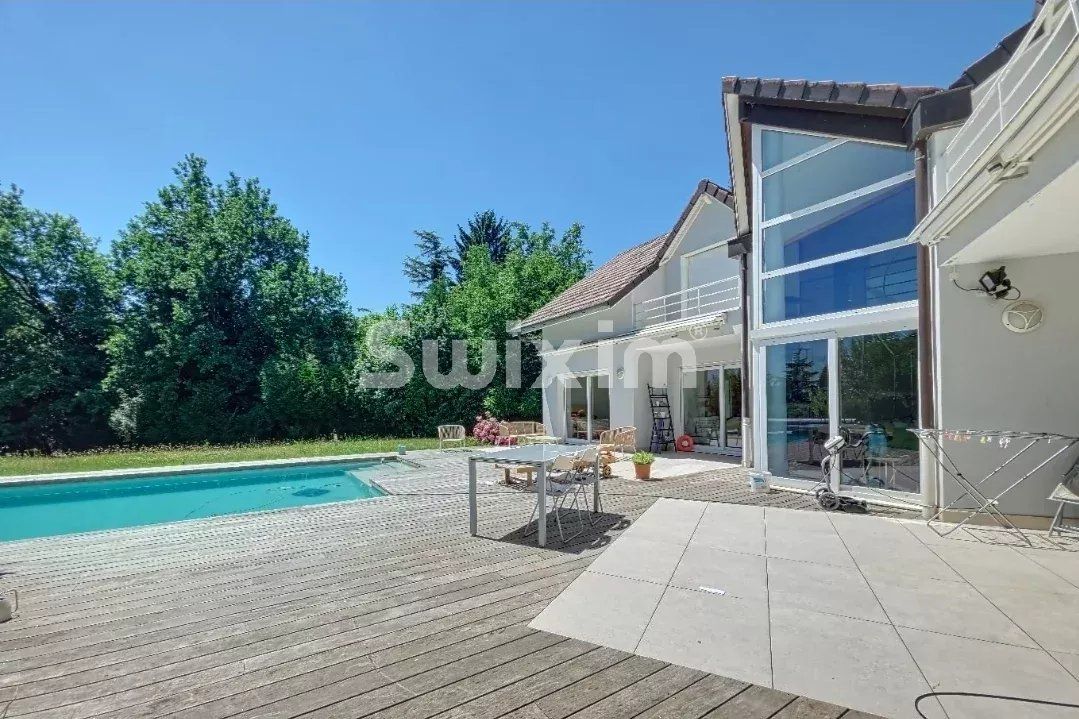maison 5 Pièces en vente sur Saint-Genis-Pouilly (01630)