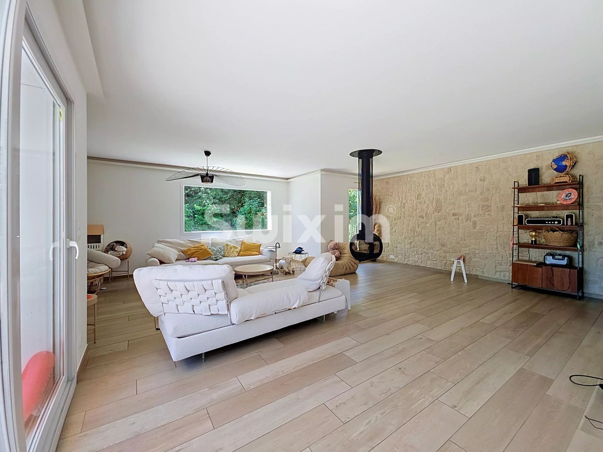 maison 5 Pièces en vente sur Saint-Genis-Pouilly (01630)