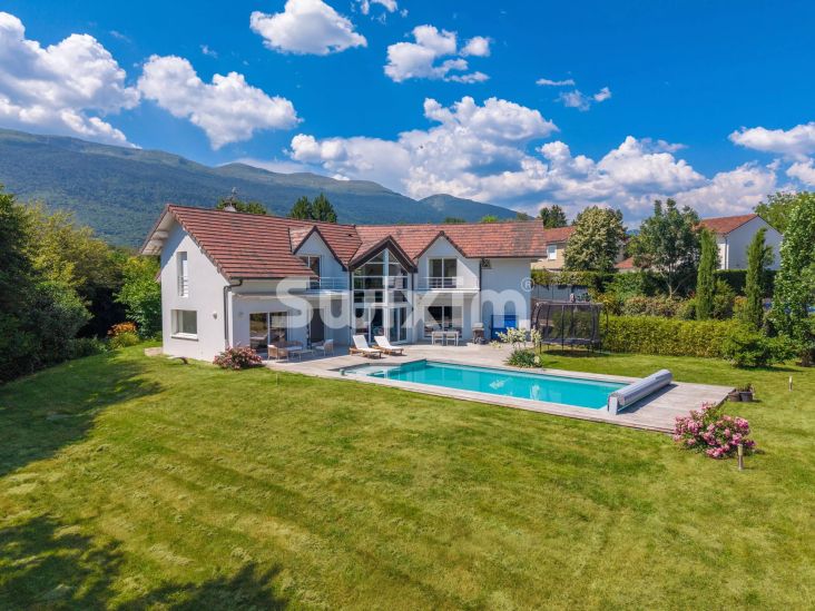Venda Casa Saint-Genis-Pouilly 5&nbsp;Quartos 235&nbsp;m²