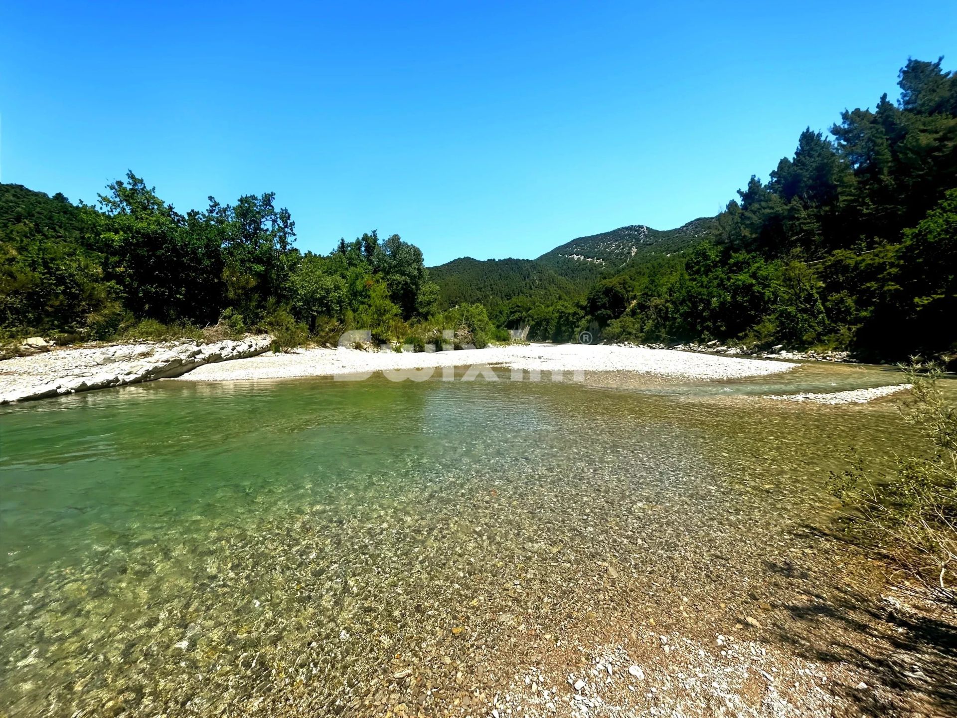 Terrain 930 m² · à Nyons · 930 m² · 130 000 €