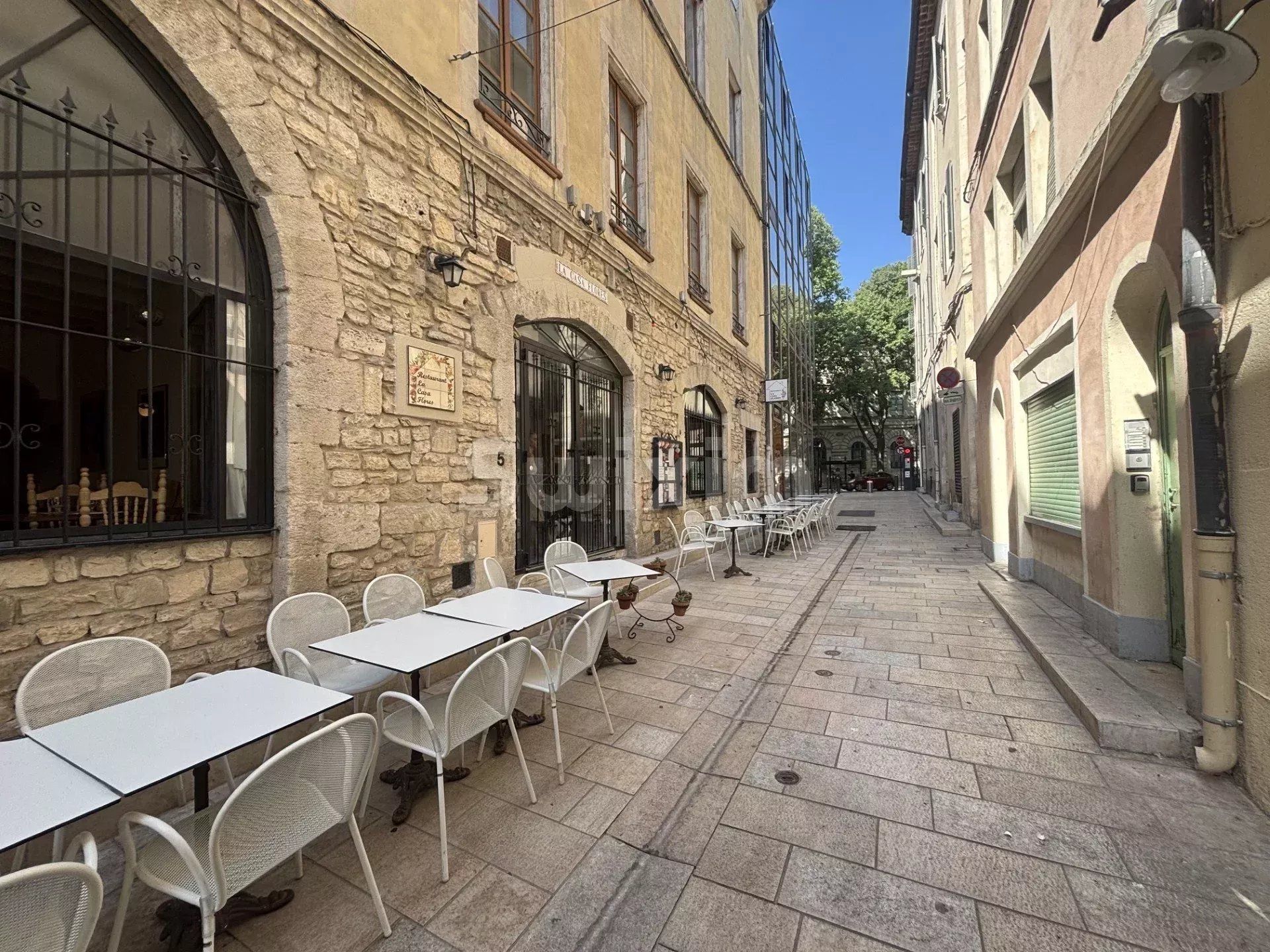 commerce en vente sur Nîmes (30000)