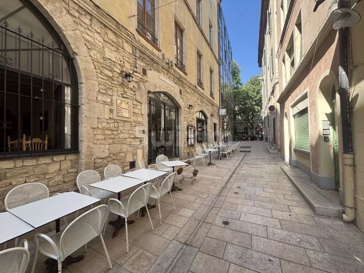 Venda Comercial local Nîmes 100&nbsp;m²