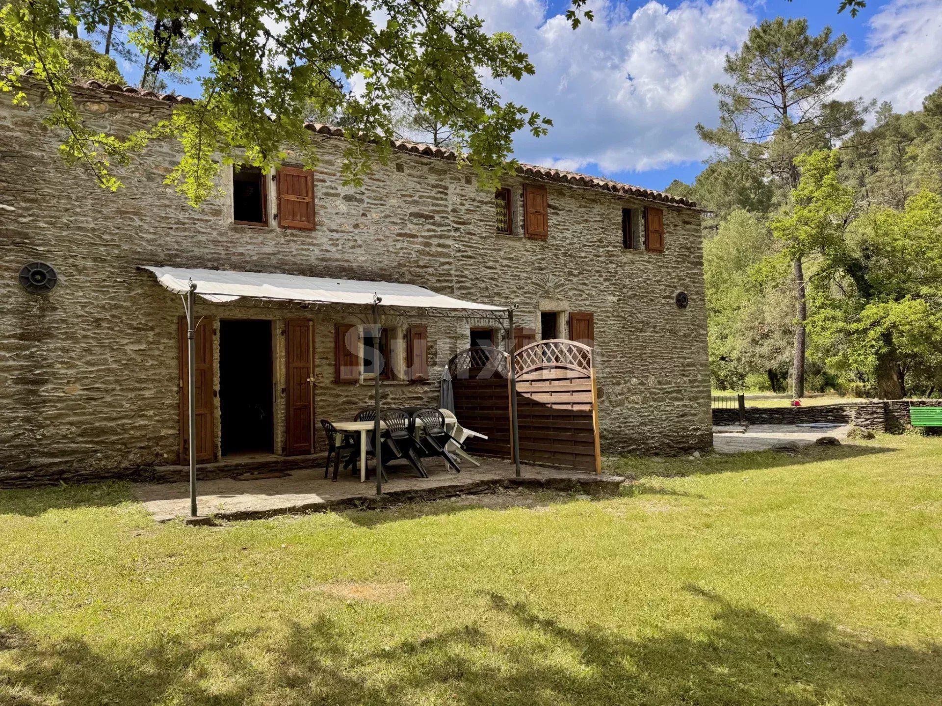 propriété 11 Pièces en vente sur Saint-Martin-de-Boubaux (48160)