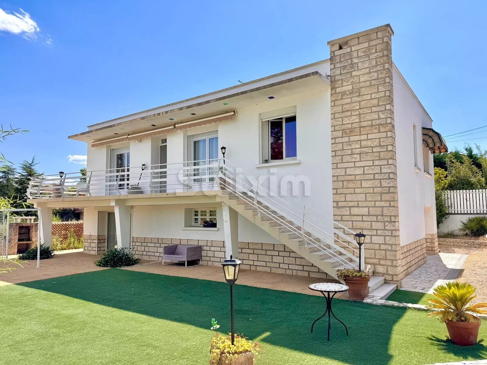 casa 5 Quartos para venda sobre Alès (30100)