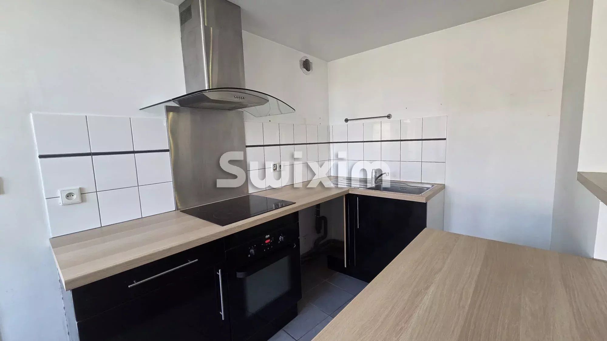 immeuble 10 Pièces en vente sur Mondragon (84430)