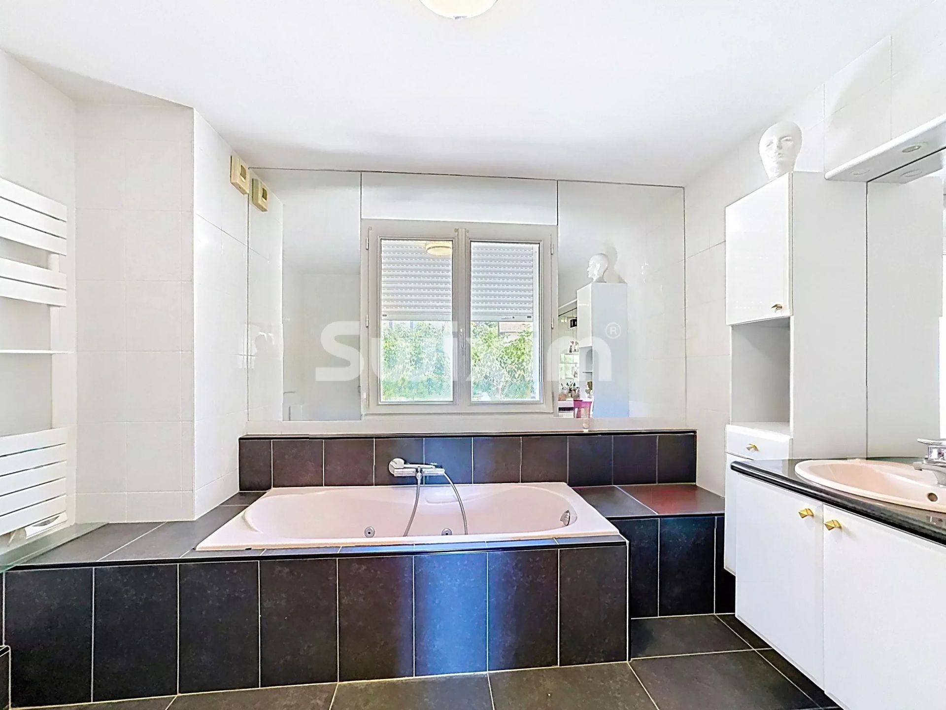 casa 7 Camere in vendita su Challex (01630)
