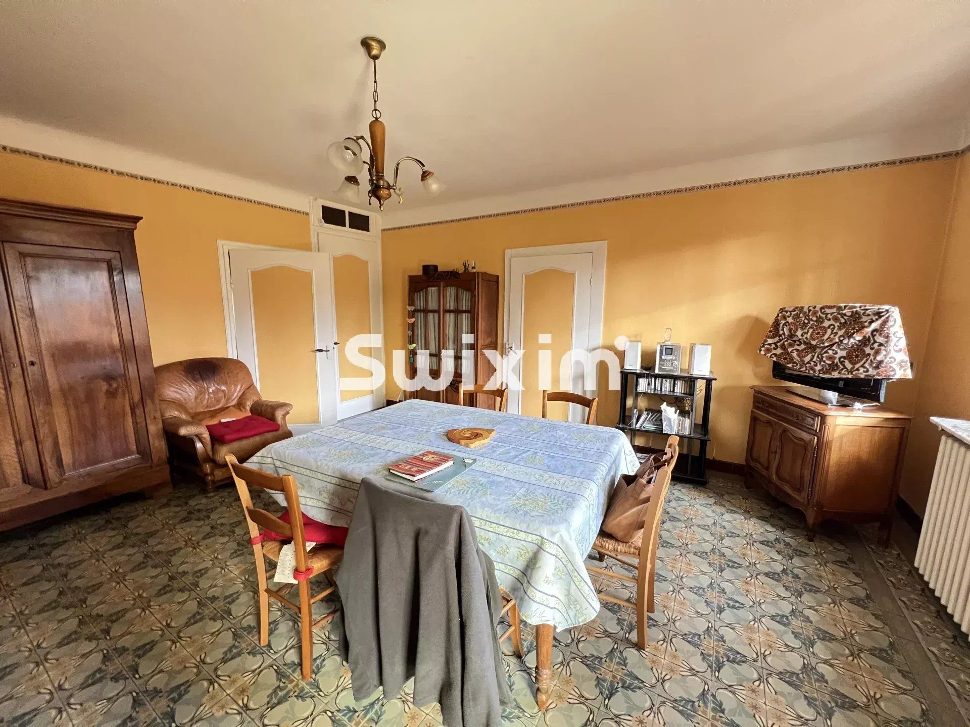 casa 11 Quartos para venda sobre Savigny-en-Revermont (71580)