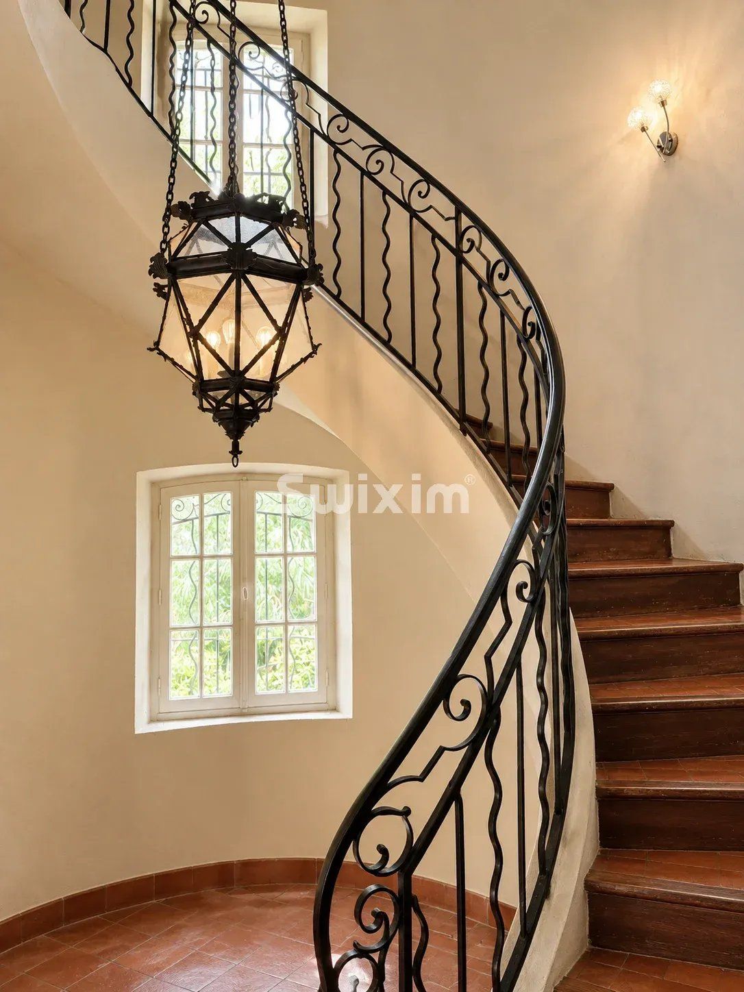 property 10 Rooms for sale on Saint-Tropez (83990)