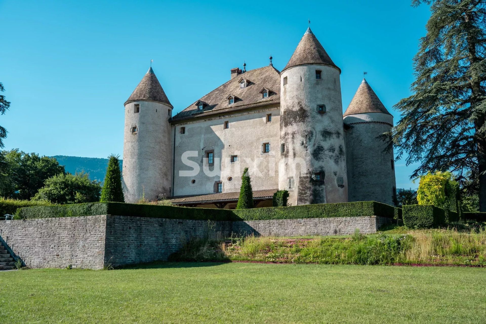castelo 19 Quartos para venda sobre Lully (74890)