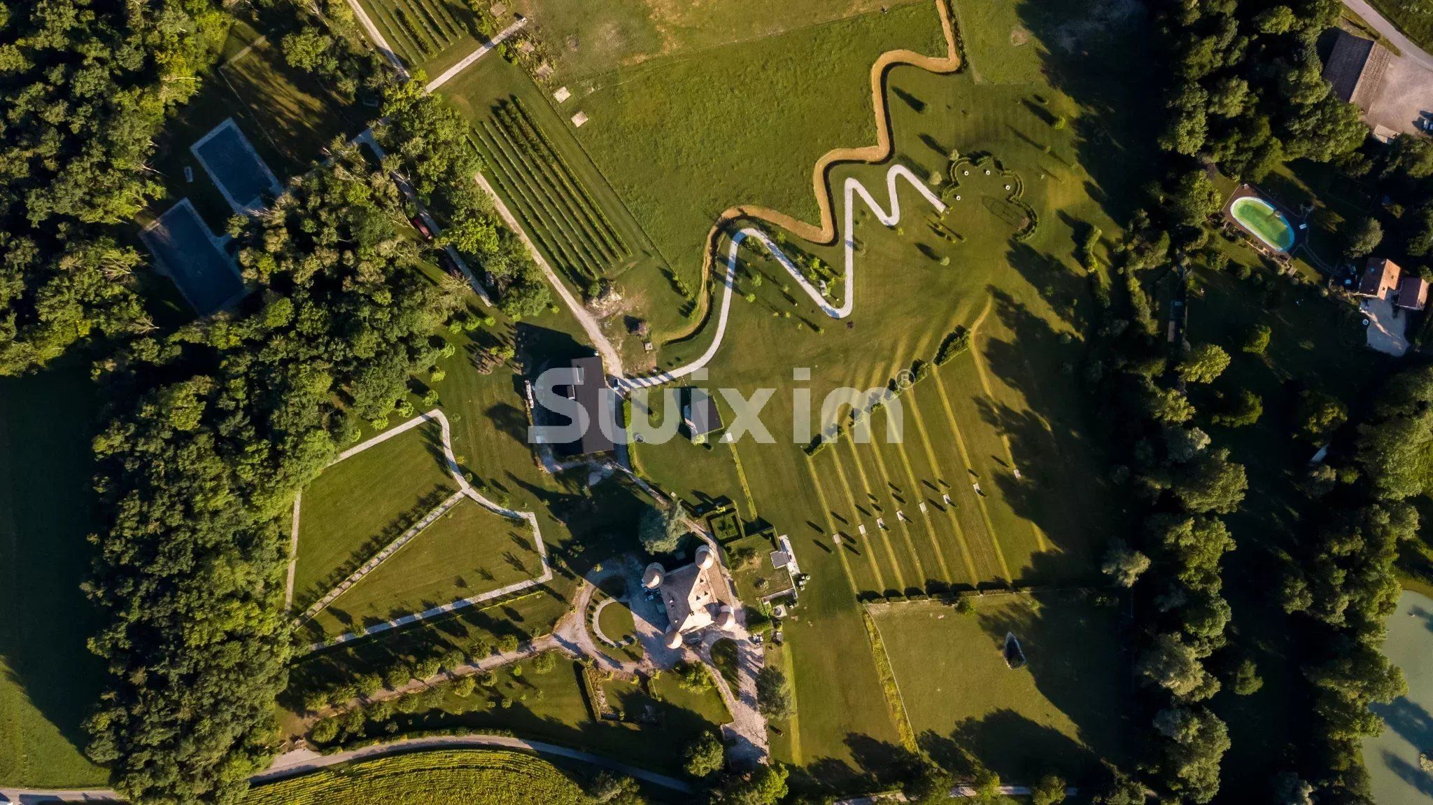 castelo 19 Quartos para venda sobre Lully (74890)