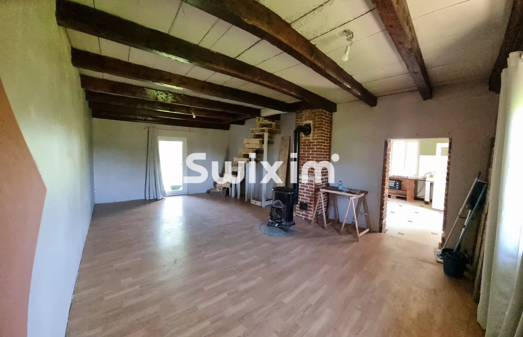 farmhouse 3 Rooms for sale on Lons-le-Saunier (39000)