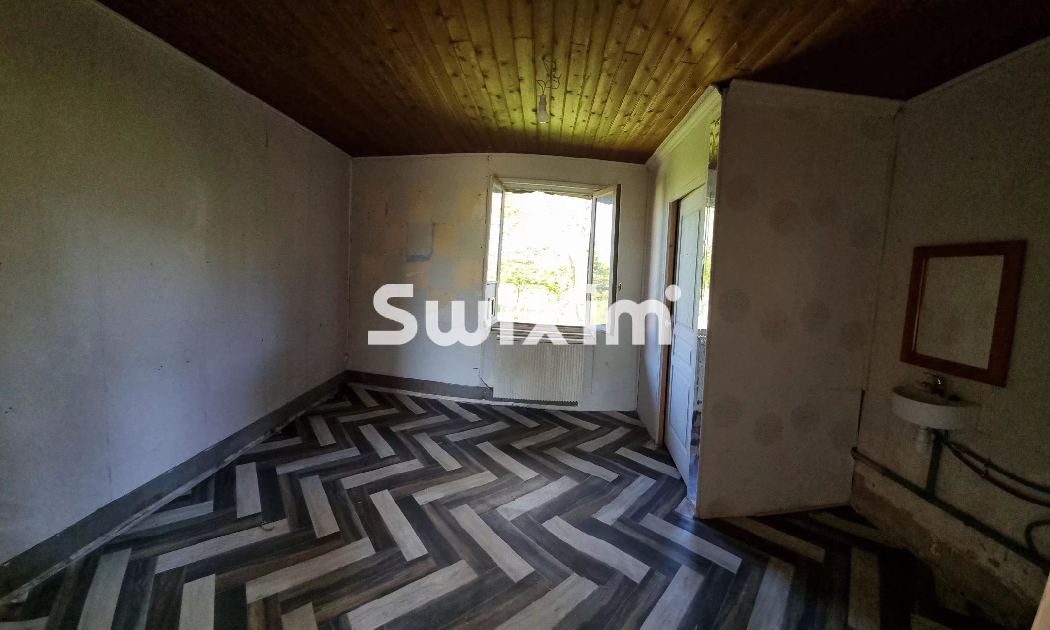 farmhouse 3 Rooms for sale on Lons-le-Saunier (39000)