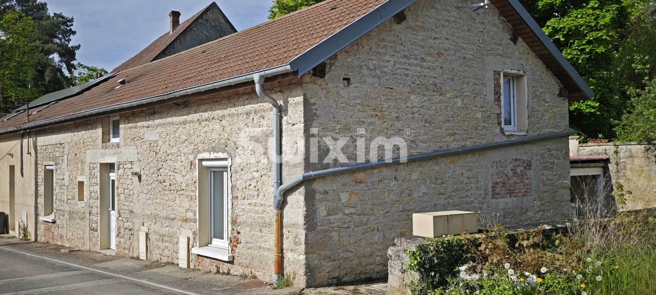 casa 2 Quartos para venda sobre Damparis (39500)