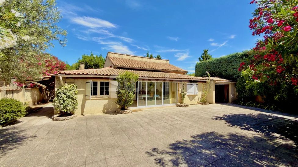 Vente Villa Remoulins 4&nbsp;Pièces 91&nbsp;m²