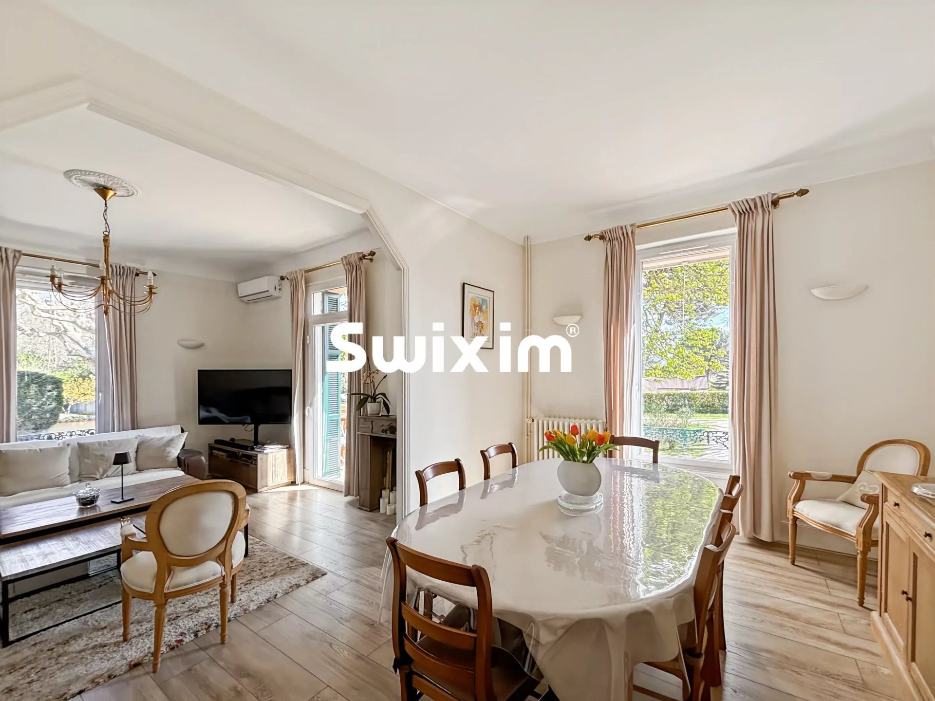 bastide 11 Camere in vendita su Sauzet (26740)