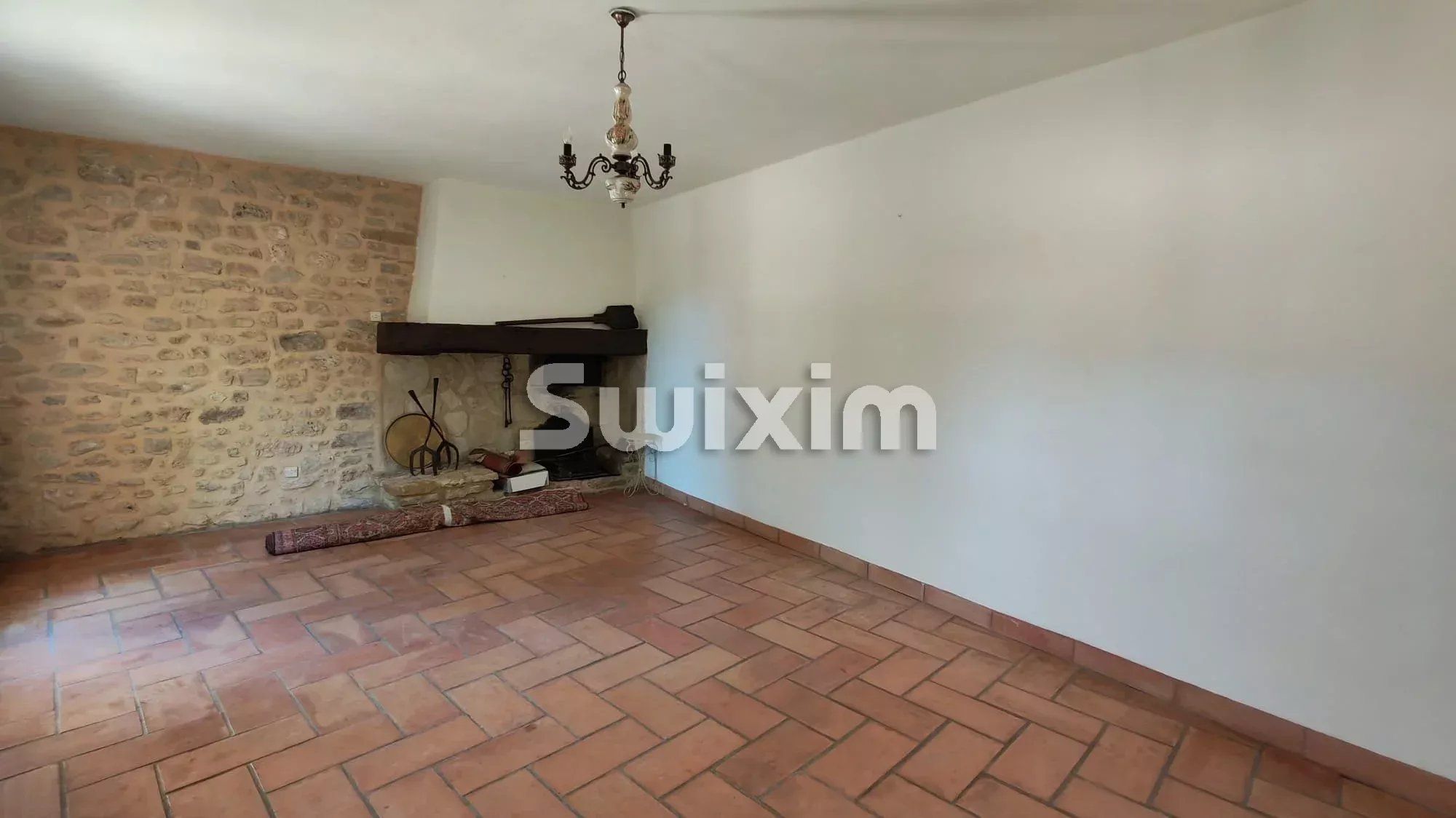 casa 6 Camere in vendita su Roussas (26230)