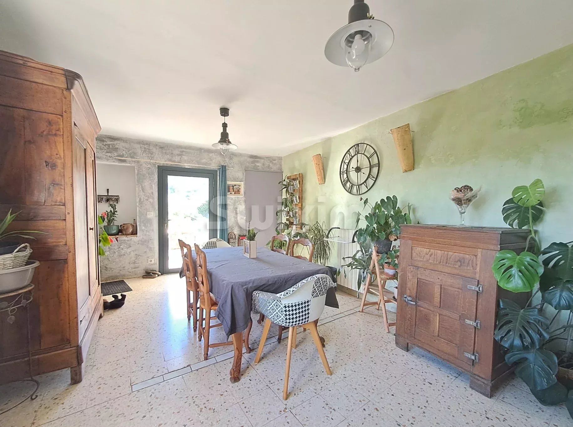 house 6 Rooms for sale on Courry (30500)